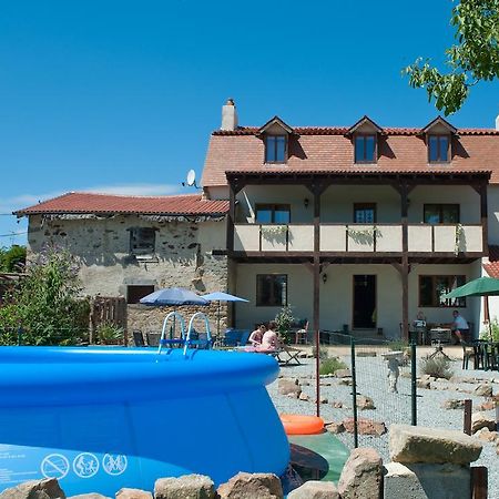 L'Ancien Presbytere Chambres D'Hote Ou Gite Le Dorat Bagian luar foto