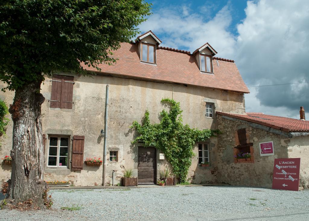 L'Ancien Presbytere Chambres D'Hote Ou Gite Le Dorat Bagian luar foto